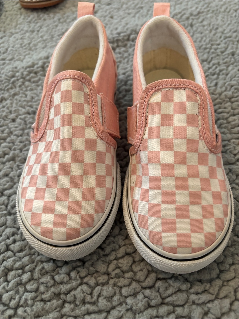 NWOT Vans Kids Slip-On Checkerboard Sneakers in Pink and White